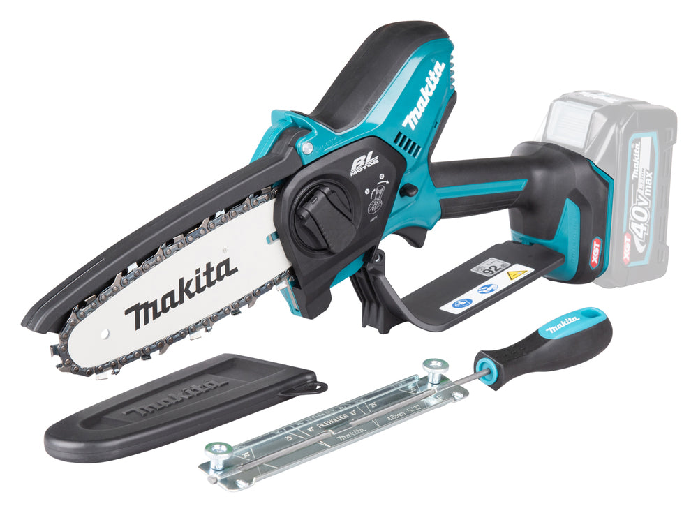 Makita UC029GZ 40V Max XGT 6" Cordless Chainsaw – Body Only